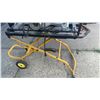 Image 6 : DeWalt DW718 12-Inch Double-Bevel Sliding Compound Miter Saw with Wheeled Stand