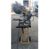 Image 9 : DeWalt DW718 12-Inch Double-Bevel Sliding Compound Miter Saw with Wheeled Stand