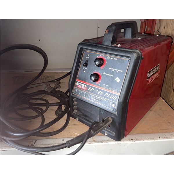 Lincoln Electric SP-125 Plus Wire Feed Welder