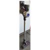 Image 2 : Dyson V6 Full Kit Cordless Stick Vacuum Cleaner