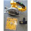 Image 2 : DeWalt 18V Cordless Circular Saw with Extra 7" Blade and Battery