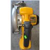 Image 4 : DeWalt 18V Cordless Circular Saw with Extra 7" Blade and Battery