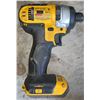 Image 2 : DEWALT 20V MAX Impact Driver Kit with Battery, Charger, and Bit Set