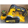 Image 3 : DEWALT DCP580 20V MAX XR Brushless Planer With Charger and Batteries