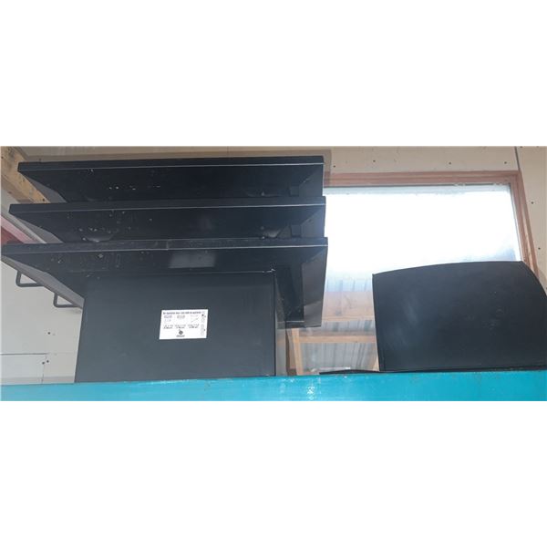 Wall Vent Hood and Flexible Hose Lot