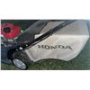 Image 5 : Honda HRX Series Versamow Gas Self-Propelled Lawn Mower