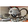 Image 2 : RIDGID Wet Tile Saw with Accessories and Extra Cutting Discs
