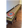 Image 10 : Bobwood Shuffleboard Table with Scoreboard and Accessories