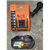 Image 6 : RIDGID 18V Cordless Impact Driver, Flashlight, Charger, and Battery Set