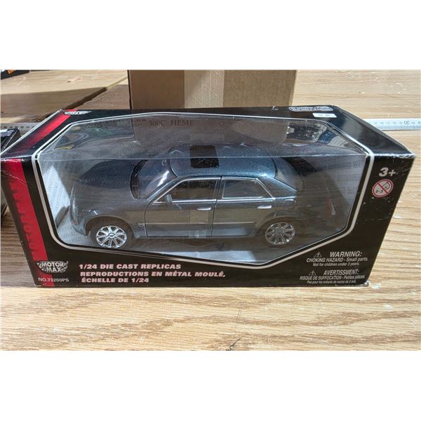 Chrysler 300 - 1/24 scale