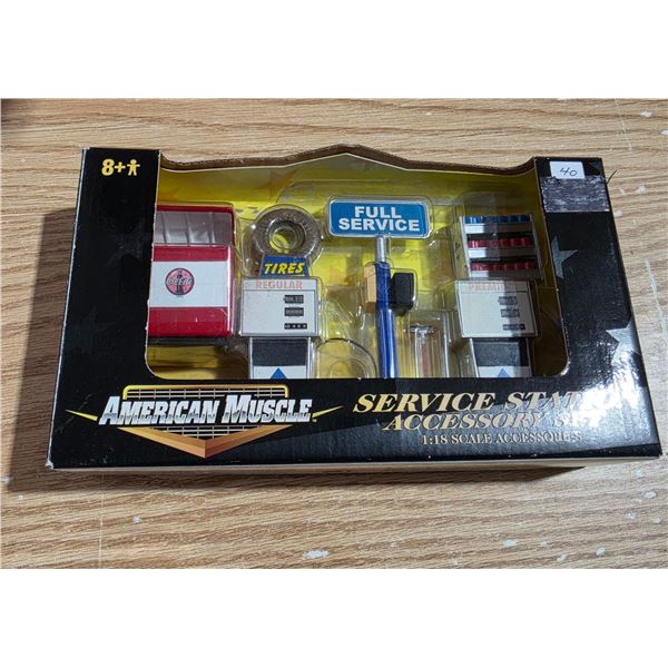 Service Station Accessory Set - 1/18