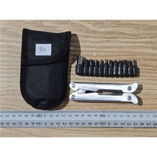 Belt carrying  Mult Tool incl Socket set  - NEW
