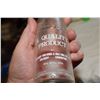 Image 3 : Vintage Calgary Ginger Ale Bottle