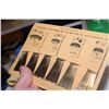 Image 2 : NOS Vintage Bobby Pins