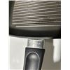 Image 2 : 10.5” Scanpan brand grill pan and grill press (both very heavy)