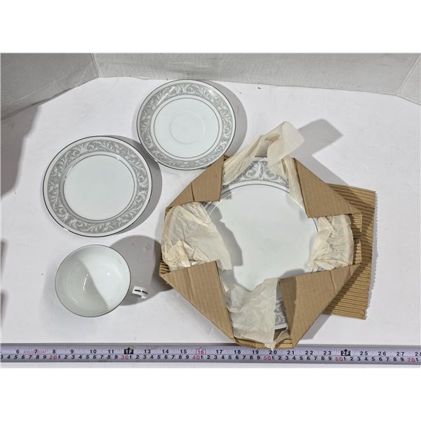 4-Piece Place Setting, Fine China