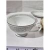 Image 3 : 4-Piece Place Setting, Fine China