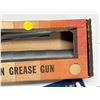 Image 5 : NIB Lever Action Multi-Purpose Grease Gun w/ (2) 12” Hoses