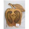 Image 2 : 922. Vintage Copper Trivet or Hot Pad for a Table Shaped like an Apple