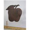 Image 3 : 922. Vintage Copper Trivet or Hot Pad for a Table Shaped like an Apple