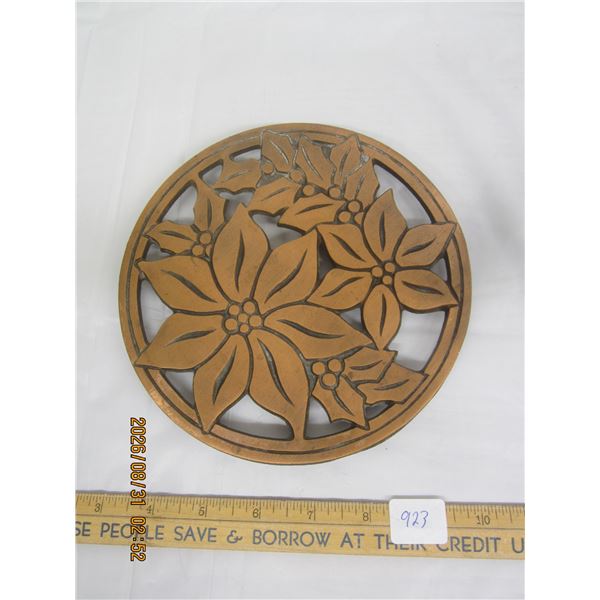 923. Vintage Copper Trivet with a Point Seta Pattern