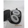 Image 4 : 928. Bose Quiet Comfort 35 Noise Cancelling Bluetooth Headphones