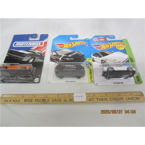 944. Lot of 3 Vintage Cars 2 Hot Wheels 1 Matchbox Sealed