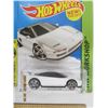 Image 4 : 944. Lot of 3 Vintage Cars 2 Hot Wheels 1 Matchbox Sealed