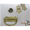 Image 2 : 949. Lot of Vintage Brass Hardware