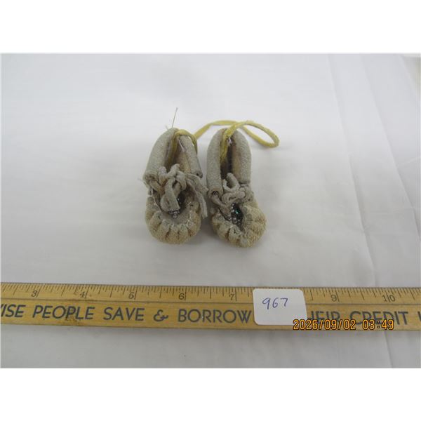 967. Native American Beaded Baby Moccasins