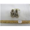 Image 1 : 967. Native American Beaded Baby Moccasins