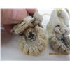 Image 3 : 967. Native American Beaded Baby Moccasins