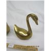Image 5 : 994. 2 Vintage Solid Brass Swans in Great Condition.