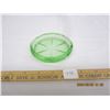 Image 1 : 996. Antique Depression Uranium Green Glass Ash Tray Glows Green Under Light