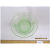 Image 2 : 997. Small Antique Uranium Depression Glass Bowl Glows Green Under Light