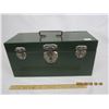 Image 1 : 1002. Vintage Green Metal Toolbox in Good Condition
