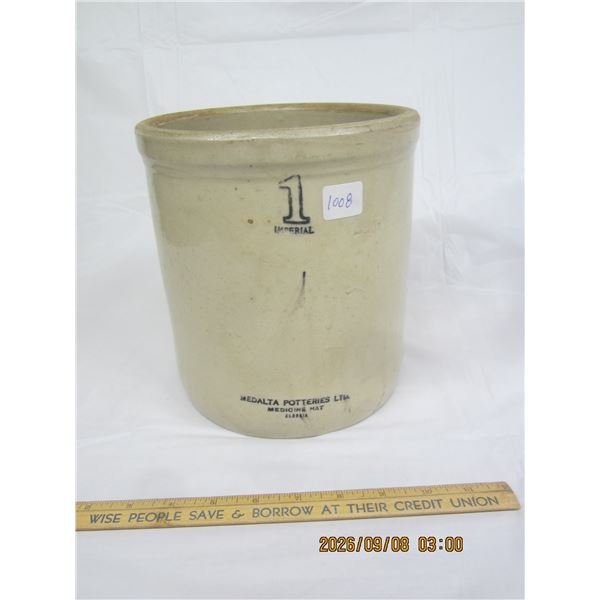 1008. Antique Medalta One Gallon Crock No Chips or Cracks