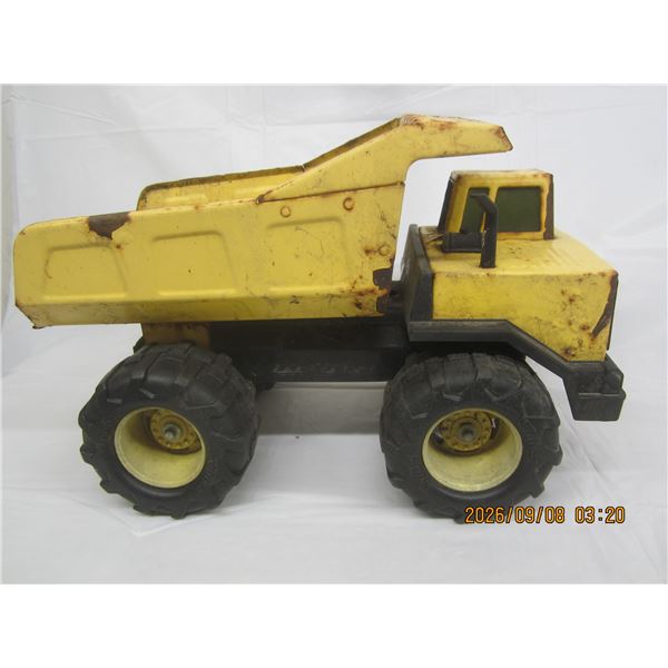 1015. Vintage Yellow Tonka Dump Truck