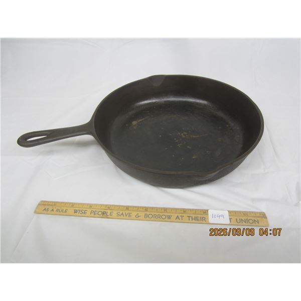 1049. Antique No. 8 Cast Iron Frying Pan 10 5/8 inches 1051.