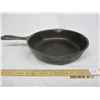 Image 2 : 1051. Antique No.5 Cast Iron Frying Pan USA 7 inch