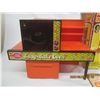 Image 2 : 1055. 1973 Betty Crocker Easy Bake Oven Working Comes with Box and Cookbook
