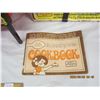 Image 8 : 1055. 1973 Betty Crocker Easy Bake Oven Working Comes with Box and Cookbook