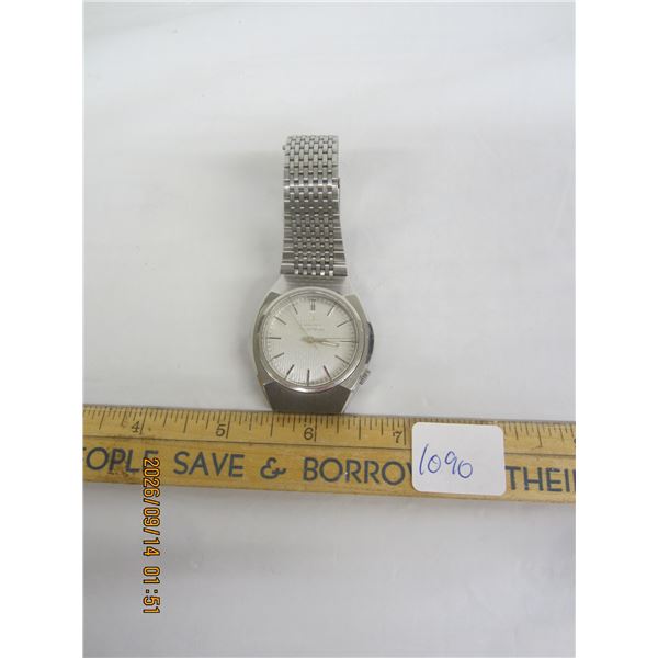 1090. Vintage Bulova Accutron Wristwatch in Silver
