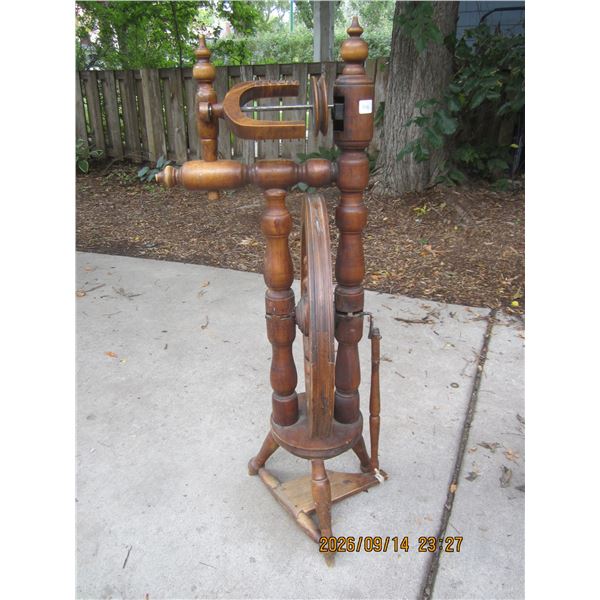 1104. Antique Hand Made Wooden Spinning Wheel