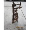 Image 3 : 1104. Antique Hand Made Wooden Spinning Wheel