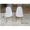 Image 1 : 1106. 2 Vintage Mid Century Modern Style Chairs