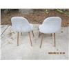 Image 3 : 1106. 2 Vintage Mid Century Modern Style Chairs