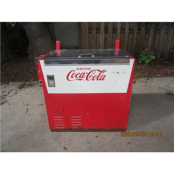1109. Antique 1950's Ideal Coca-Cola Pop Cooler Working