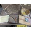 Image 1 : (2) Large Baskets, (3) Briefcases, Microsoft Windows 95 Disk