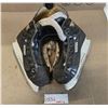 Image 2 : (2) Pair Bauer Hockey Skates - Youth 13EE & Adult (Unknown Size)
